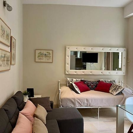 Apartamento Sierpes-Azofaifo Séville Extérieur photo
