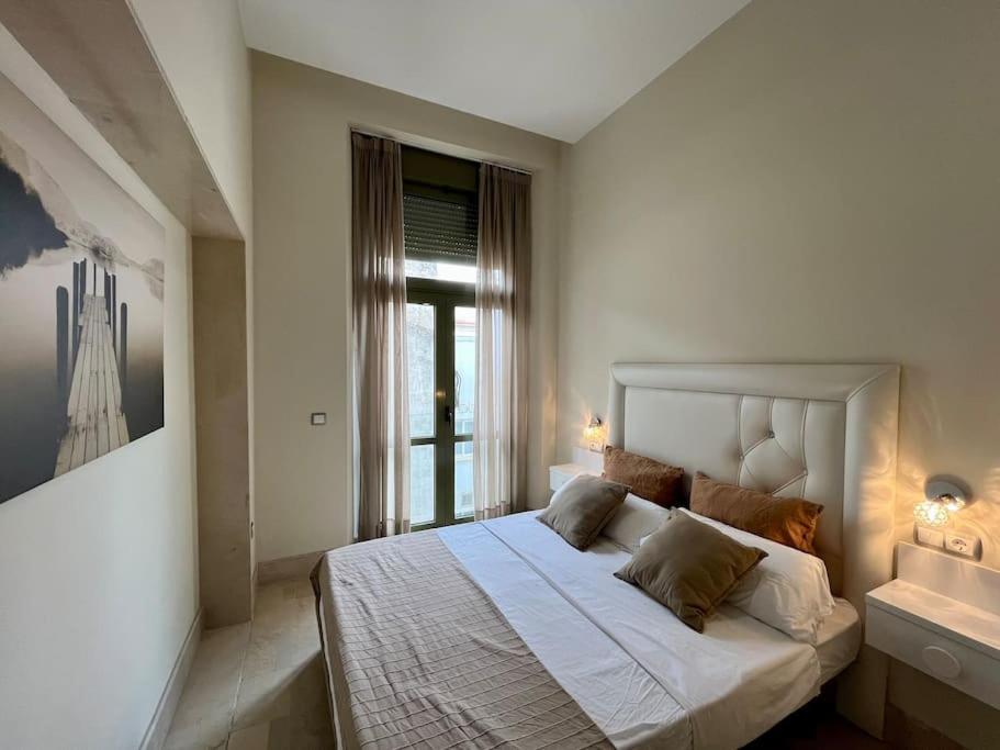Apartamento Sierpes-Azofaifo Séville Extérieur photo