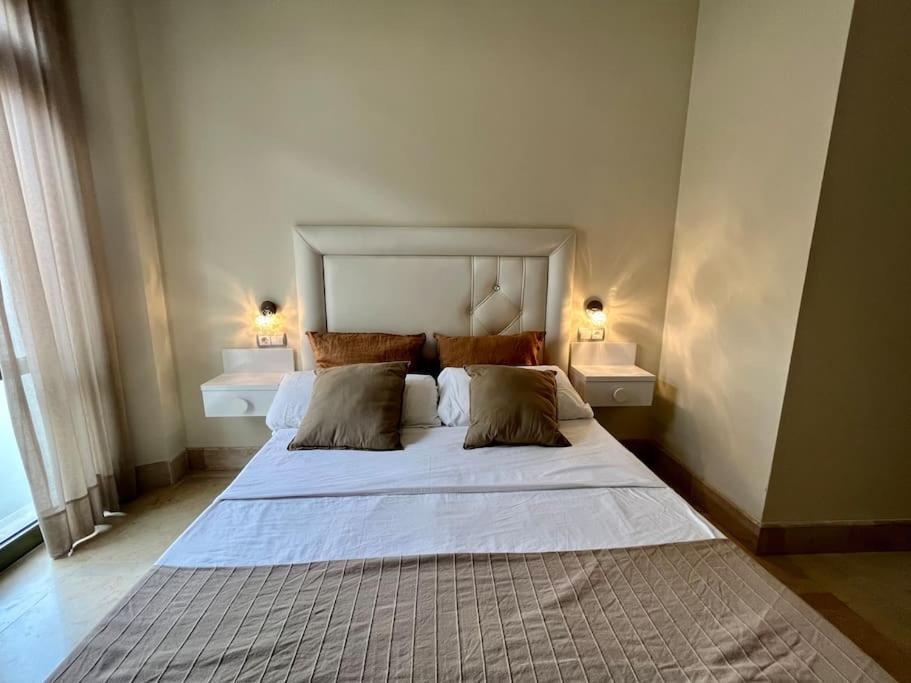 Apartamento Sierpes-Azofaifo Séville Extérieur photo